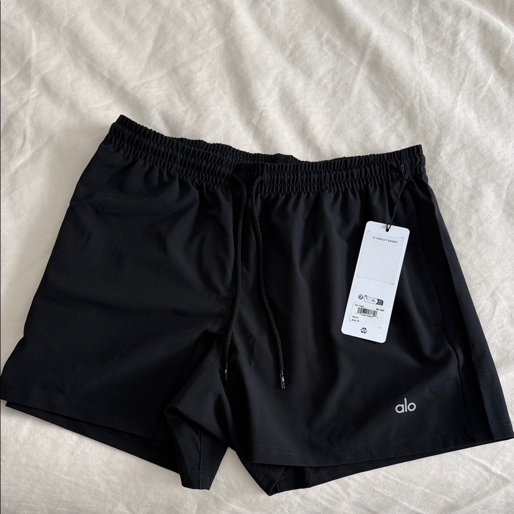 ALO Yoga Men's Black Athletic Shorts